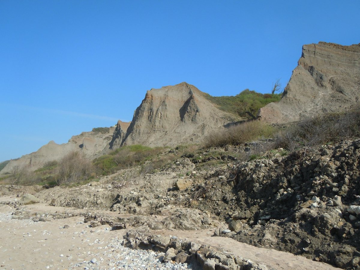 Les falaises des Vaches Noires à Villers-sur-Mer, vues depuis la plage